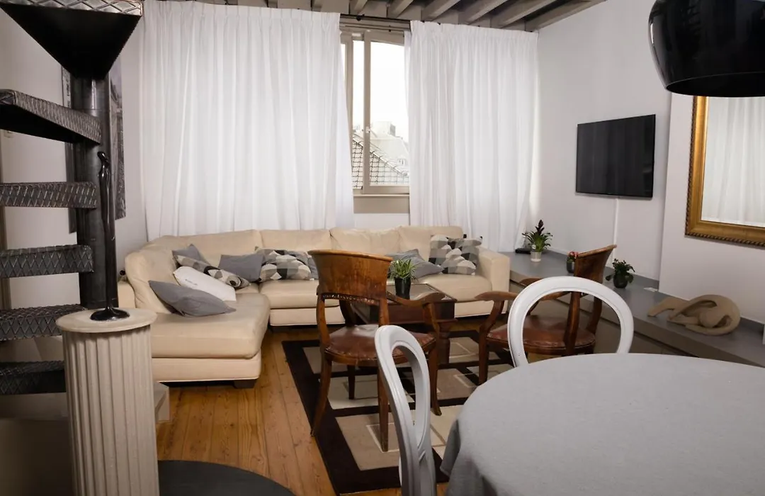 Duplex Dernier Etage Avec Terasse A Deux Pas De La Grand Place-1