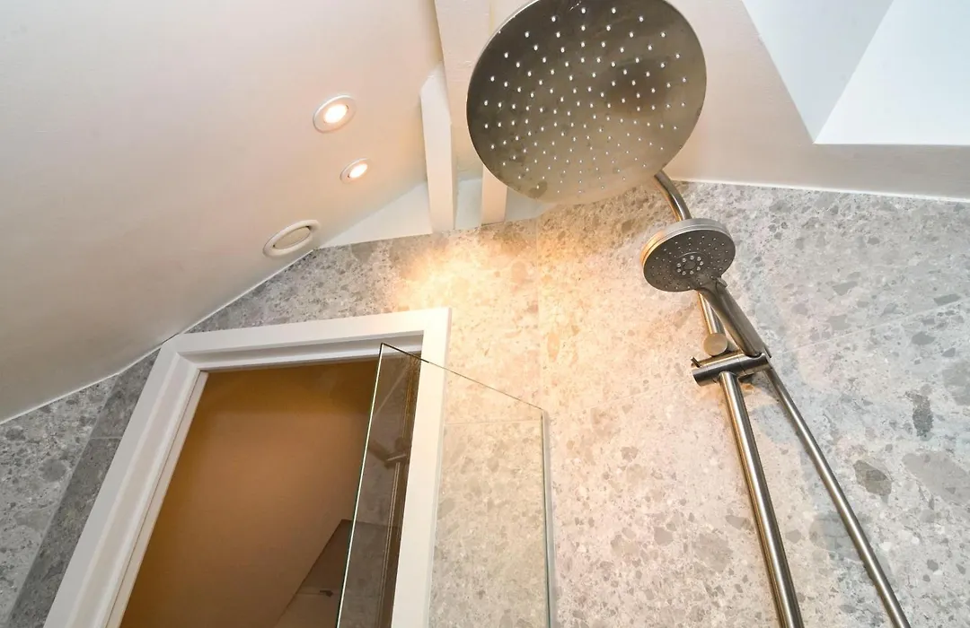 Family Duplex Getaway - Perfectly Positioned For City Adventures-1