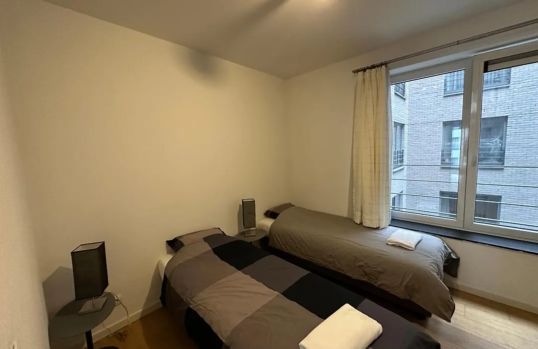 3 Bedroom Apartment In City Center With Balcony View-1