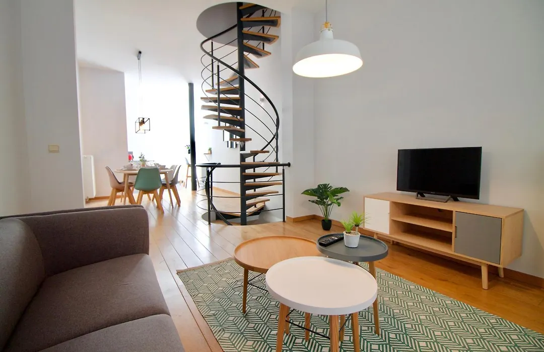 Heart Of Grand Place - Stunning 3Br Triplex-1