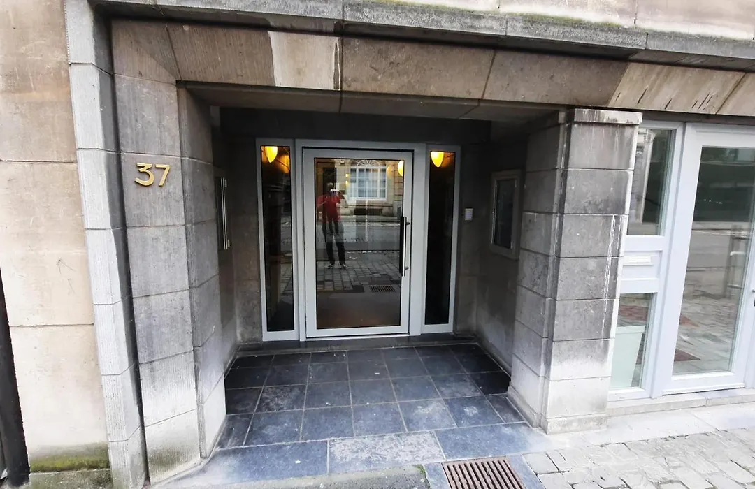 Luxury Studio In The Eu Area-1