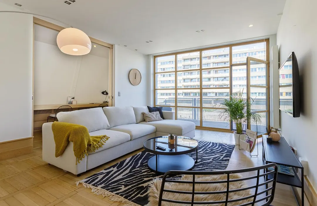 Couronne Apartments-1