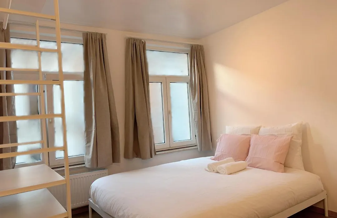 Benny'S Rooms Brussels City Centre-1