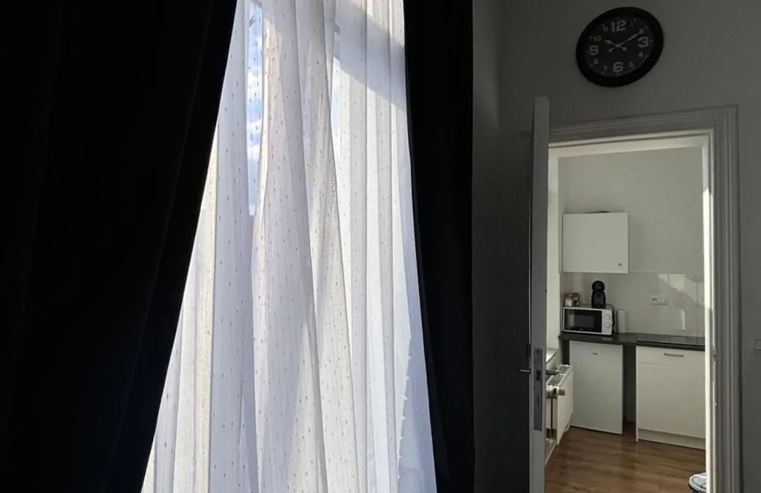 Studio Issa-1