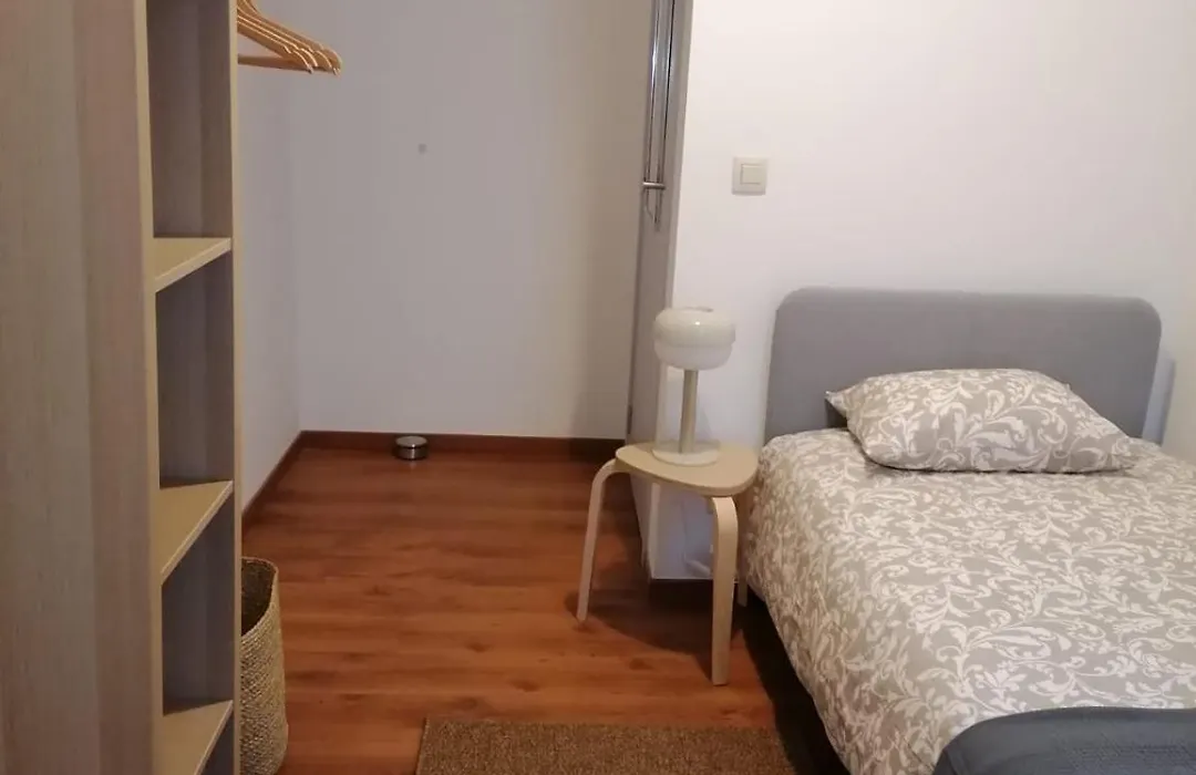 Claude'S Apartment - European Quarter-1