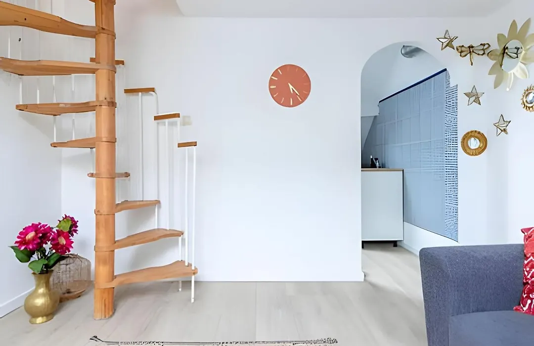 Appartement cosy et central – séjour pro-1