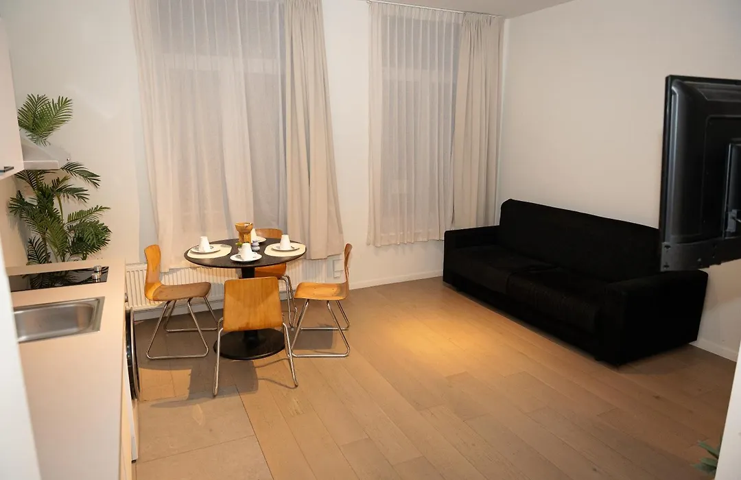 Studio 003 Avenue Louise-1