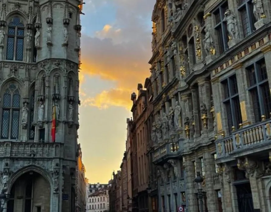 GrandPlace Suites-1