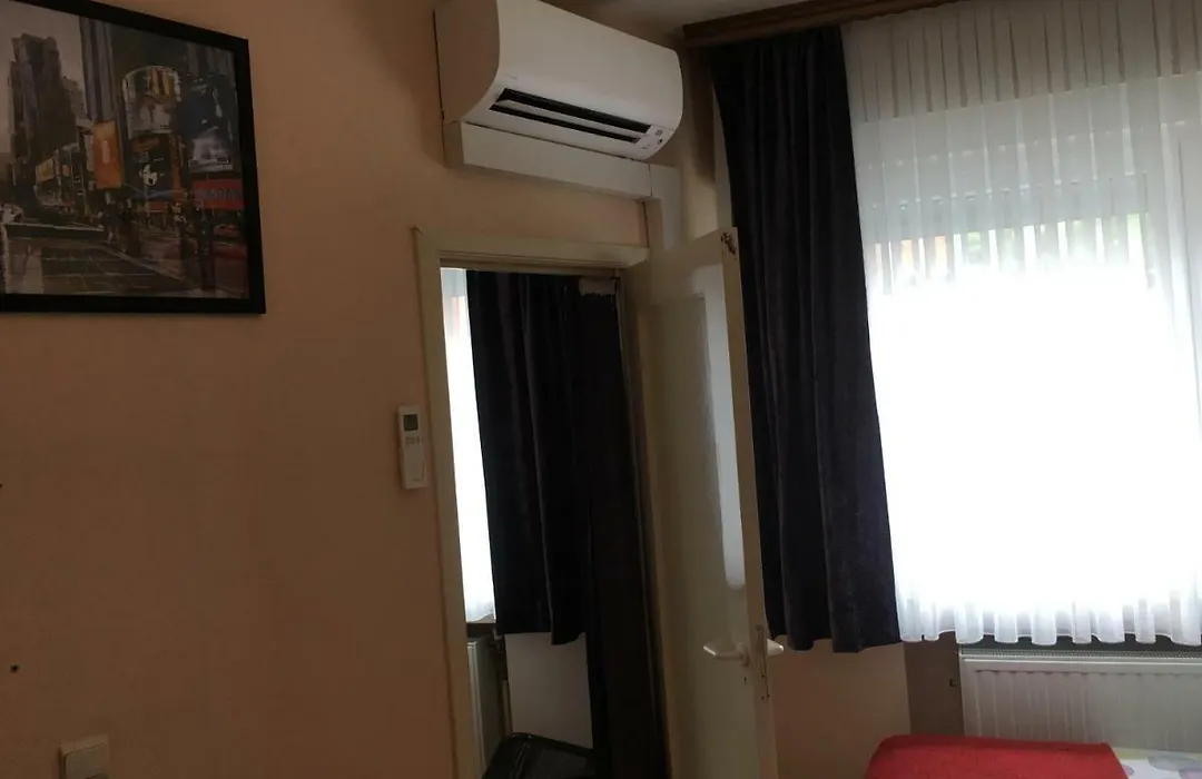 One-Bedroom Apartment Near Atomium-1