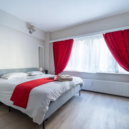 Luxury Studio In The Eu Area-3