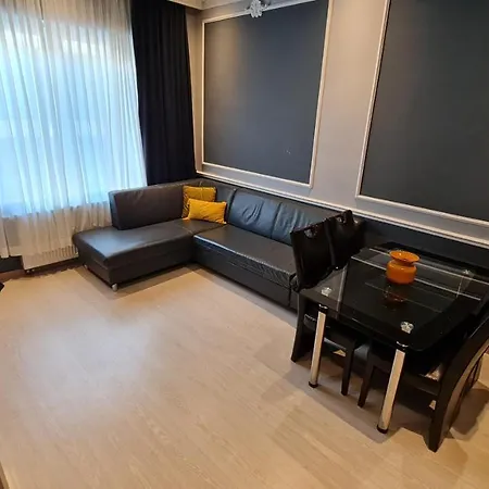Classy Apartment At European Quarter-3
