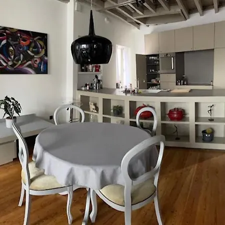 Duplex Dernier Etage Avec Terasse A Deux Pas De La Grand Place-2