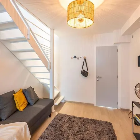 Superb 3 Bedroom & 3 Bathroom Duplex In Brussels City Centre-2