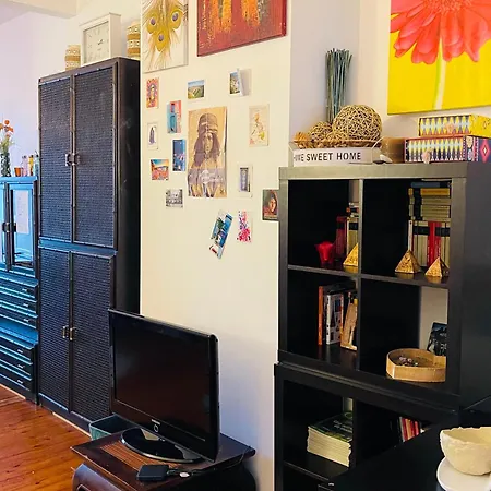 Quiet And Colorfull Flat In The Center City Of Brussels-2