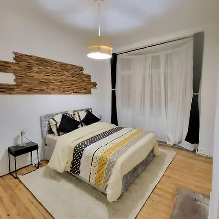 Appartement Style Haussmannien 1 Bedroom-3