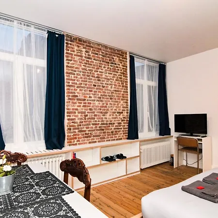 Family Duplex Getaway - Perfectly Positioned For City Adventures-3