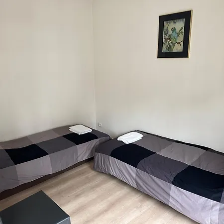 3 Bedroom Apartment In City Center With Balcony View-2