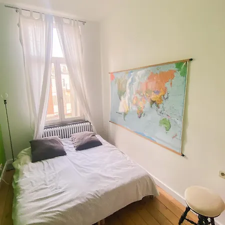Grand appartement d'artiste cosy et proche de tout-2