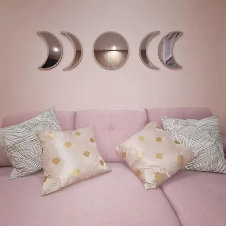 Magnolia Pink Studio New And Fully Equipped-2