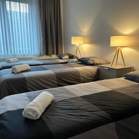 Cosy 2 Bedroom Apartment In City Center-2