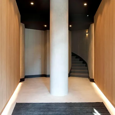 Modern Central 1BR Suite - 90 sqm-3