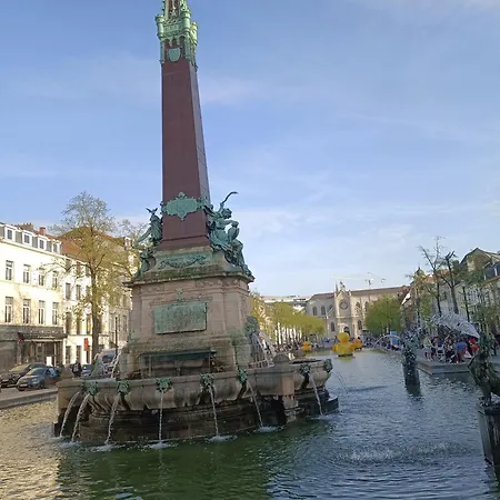 Appartement de charme au cœur de Bruxelles!!-3