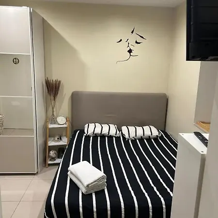 Appartement avec terrasse privée et garage rez de chaussée lumineux-3