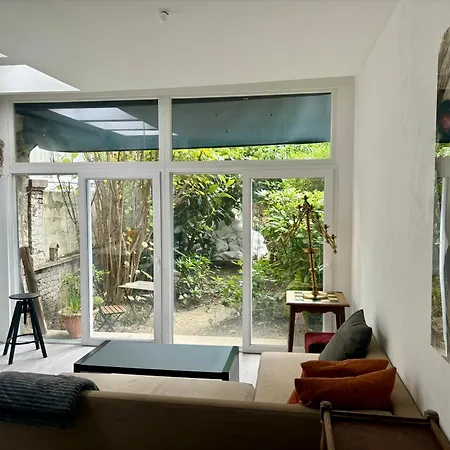 Art Apartment-2