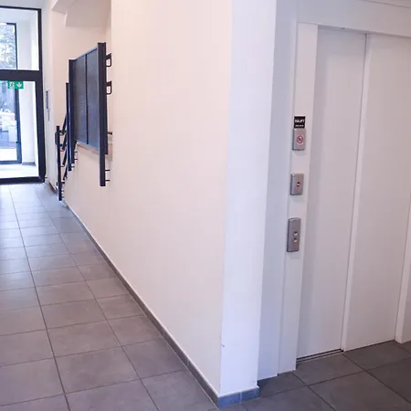 1BR apt métro Hopital Erasme Bordet handicapt friendly-2