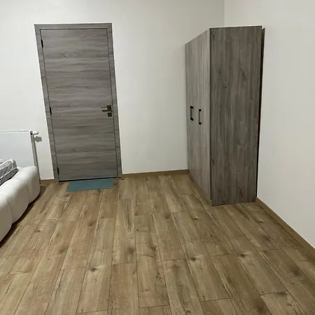Sweet Apartment With Belcon-3