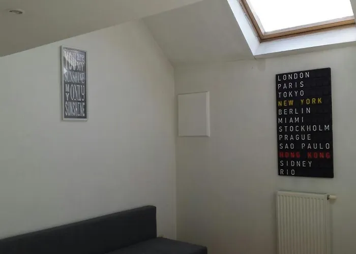 Central Duplex Sleeps 4 Bruxelles