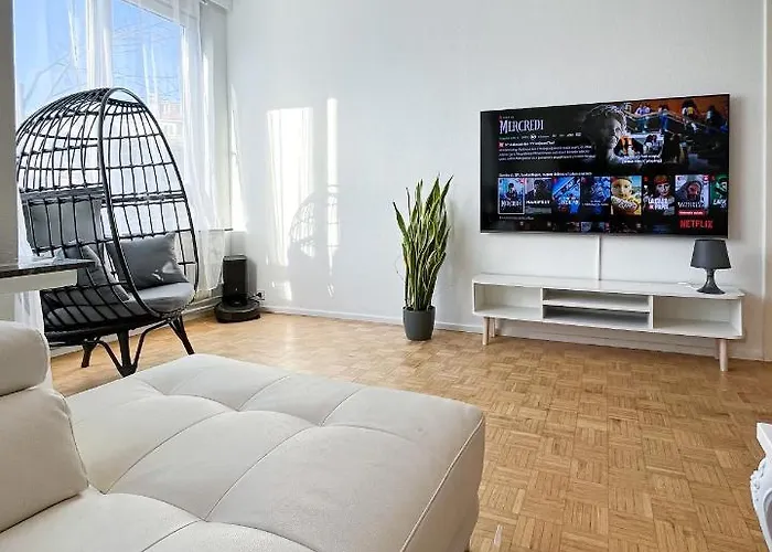 Cosy Two Bedroom Apartment In Bruxelles