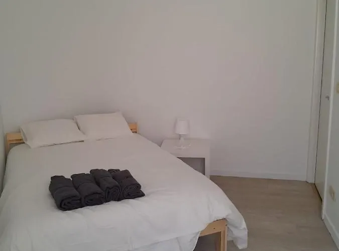 1 Bedroom Studio Sleeps 4 Bruxelles