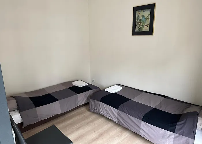 3 Bedroom Apartment In City Center With Balcony View Bruxelles