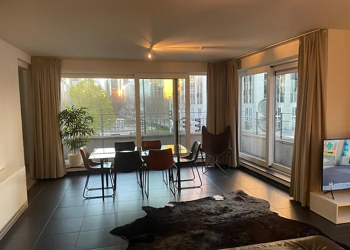 Apartment In Heart Of Brussel City With Balcony View