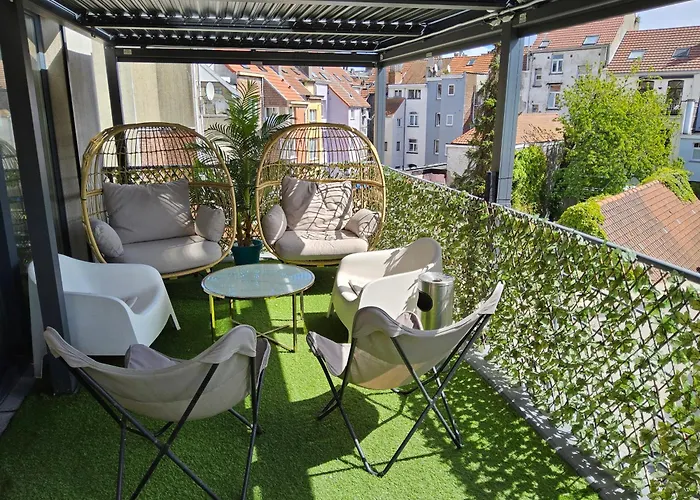 Chambre deluxe au 2ème étage, chambre double au 4ème étage NOT A HÔTEL Bruxelles