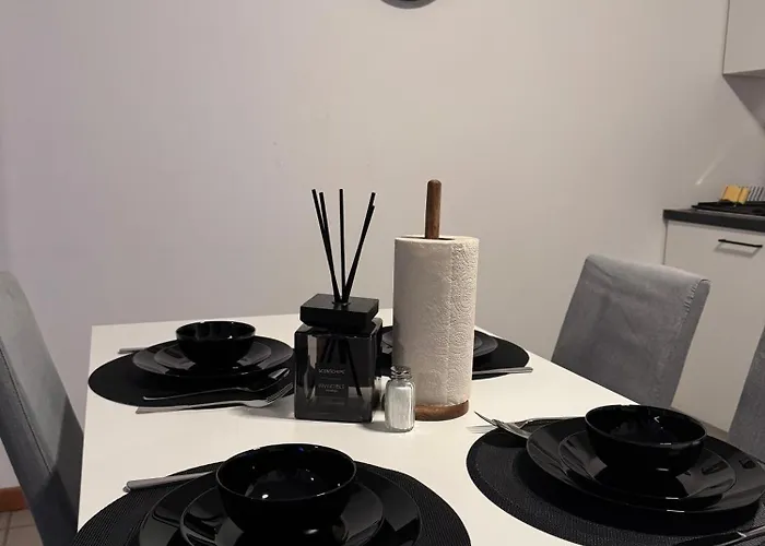 Appartement de Luxe Entièrement Rénové - Proche Aéroport de Bruxelles, Quartier Chic