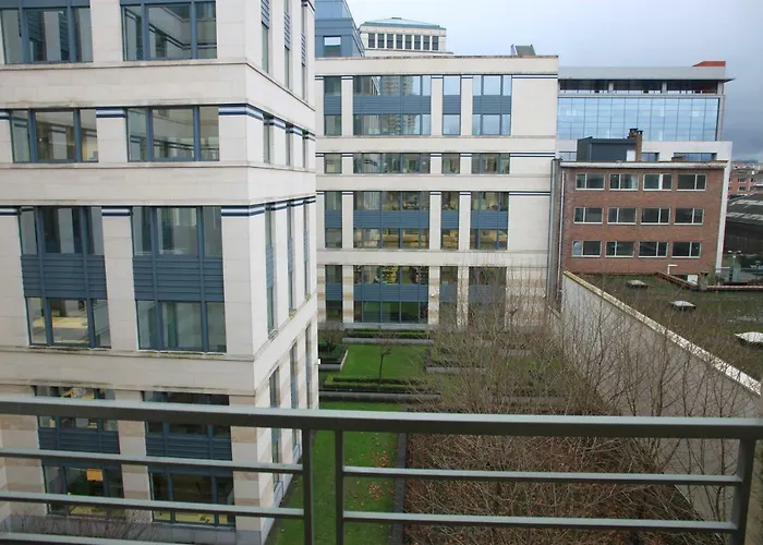 Spacious Design Apartment In Bruxelles